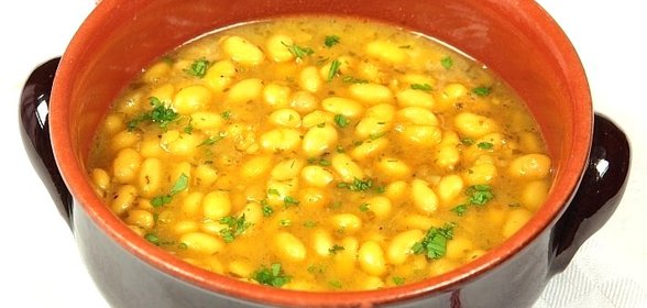 Белая фасоль с луком