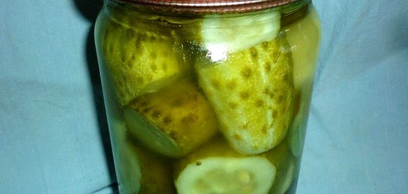 Маринованные огурцы с болгарским перцем