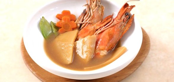 Креветки с овощами и ароматным соусом