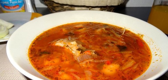 Легкий борщ с ребрами