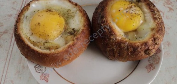 Яичница в булочке
