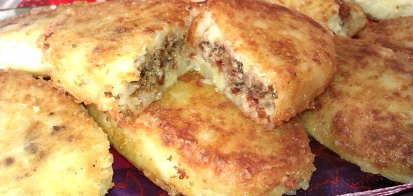 Картофельные пирожки с печенкой