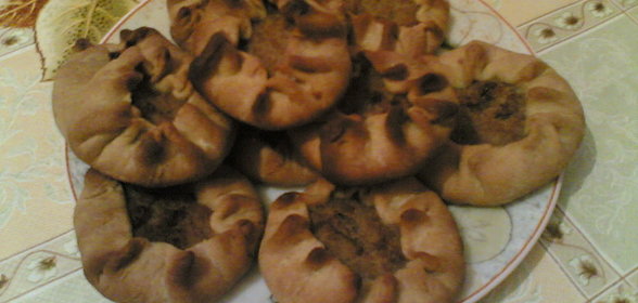 Картофельно-мясные пирожки по-восточному