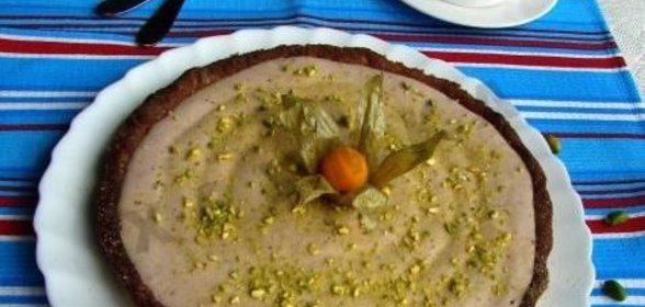 Тарт с клубничным джемом и муссом