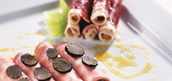 Рулеты из мортаделлы с овощами и трюфелем