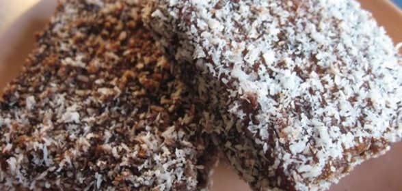 Домашнее пирожное Mocha Lamingtons