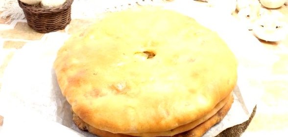 Осетинский пирог с грибами и сыром