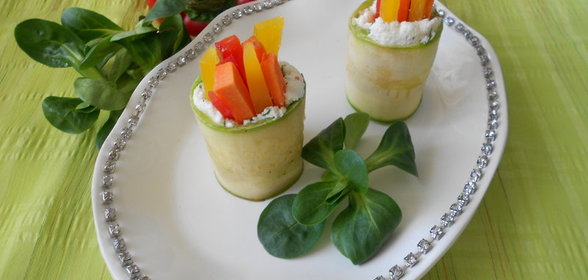 Роллы из цукини с овощами и творогом