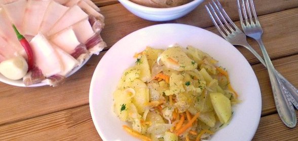 Жареная картошка с морковкой