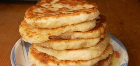 Бульон с гренками