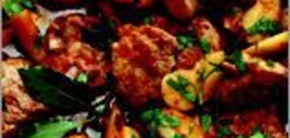 Свиная вырезка, тушенная с яблоками