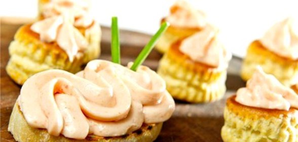 Тарталетки с лососем, рикоттой и маскарпоне Ungrande