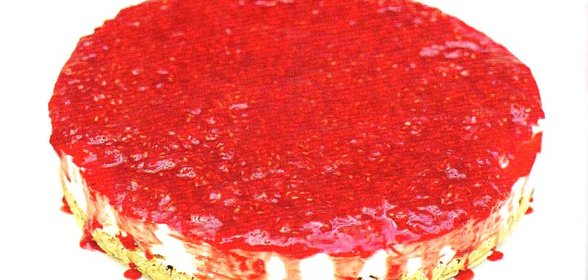 Ванильный чизкейк с малиновым соусом