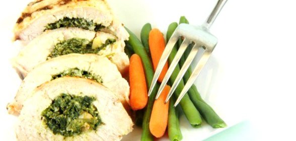 Курица с начинкой из трав