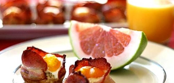 Беконовые чашечки с яйцом