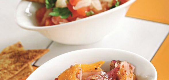 Дипы для чипсов: персиковая сальса и пико де гальо