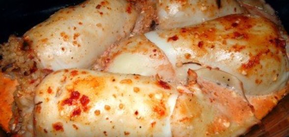 Кальмары, фаршированные рисом и грибами