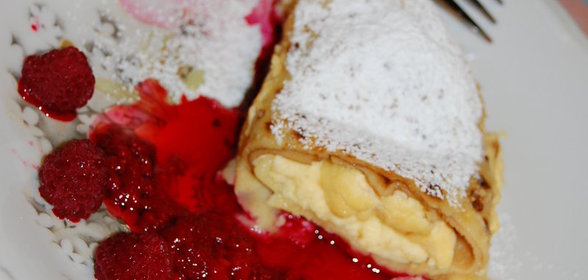 Блинная запеканка с творожной начинкой