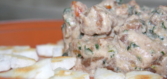 Нежнейшая печень в молочном соусе с курагой и орешками