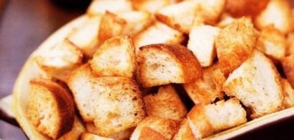 Крутоны (гренки) луковые