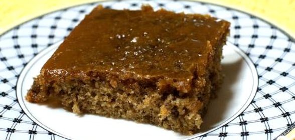Пирог с черносливом