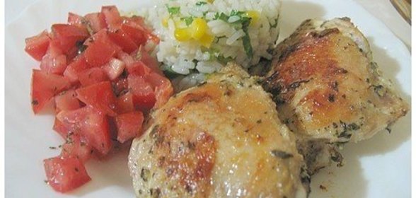 Курица в маринаде из кефира и базилика