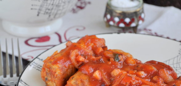 Гречаники в томатно-базиликовом соусе