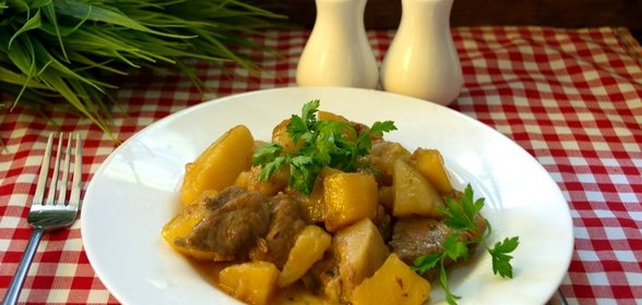 Свинина с картофелем в духовке