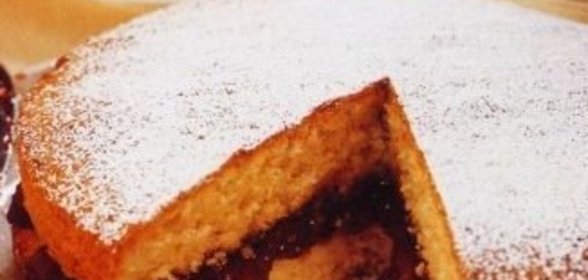 Быстрый пирог с джемом