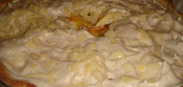 Яблочный тарт с воздушной шапкой