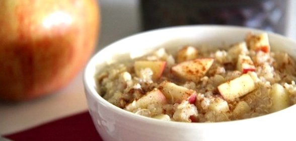 Киноа с яблоком и корицей