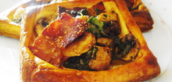 Мини тарт с беконом и грибами