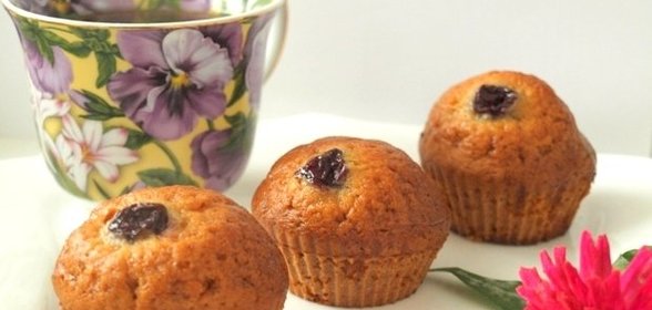 Имбирные кексы с вишней