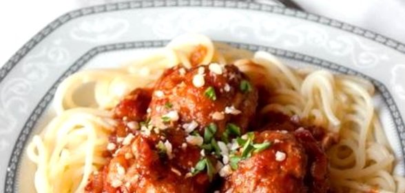 Тефтели со спагетти