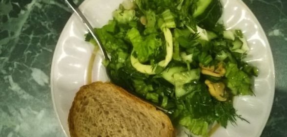 Щи с квашеной капустой и грибами