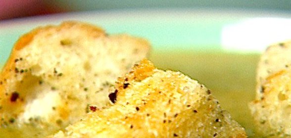 Курица с лимонами и крутонами