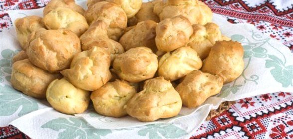 Профитроли с куриной печенью