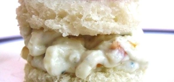 Канапе с сыром дор блю