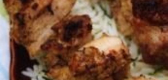 Жаркое из фаршированной свинины с грушами