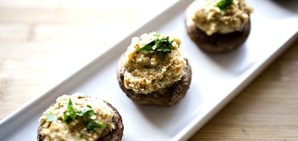 Запеченные грибы с начинкой