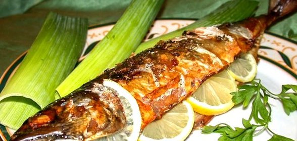 Скумбрия в духовке с лимоном