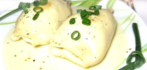 Кальмары, фаршированные овощами