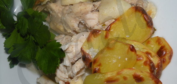 Филе куриное с яблоками запеченное в духовке под сырной корочкой