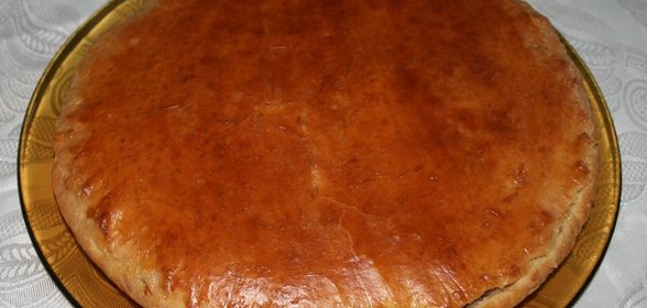 Пирог с тушеной капустой