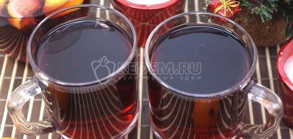 Рулет с зеленью, крабовыми палочками и яйцами