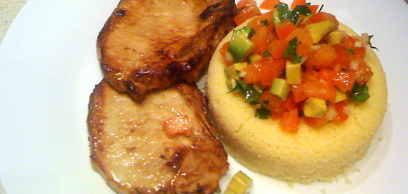 Свиные стейки на косточке из серии Гости на пороге