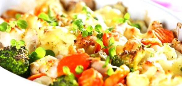 Ароматный овощной гратен в сливочном соусе