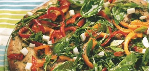 Пицца с эстрагоном и соусом песто