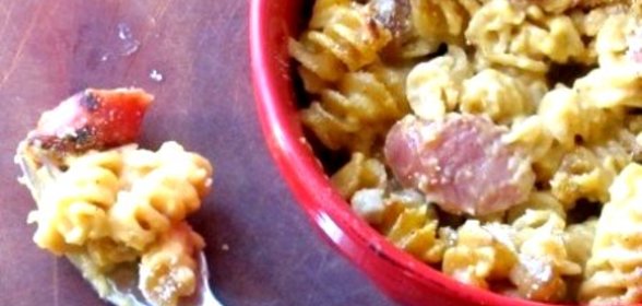 Макароны с сосиской и яйцом