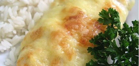 Грудка под сметанным соусом